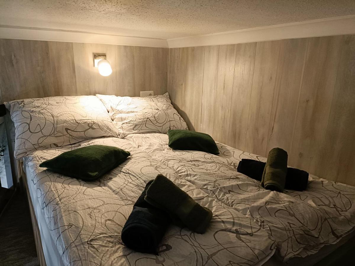 Suzan'S Apartment In The Heart Of Budapest — Photos 2